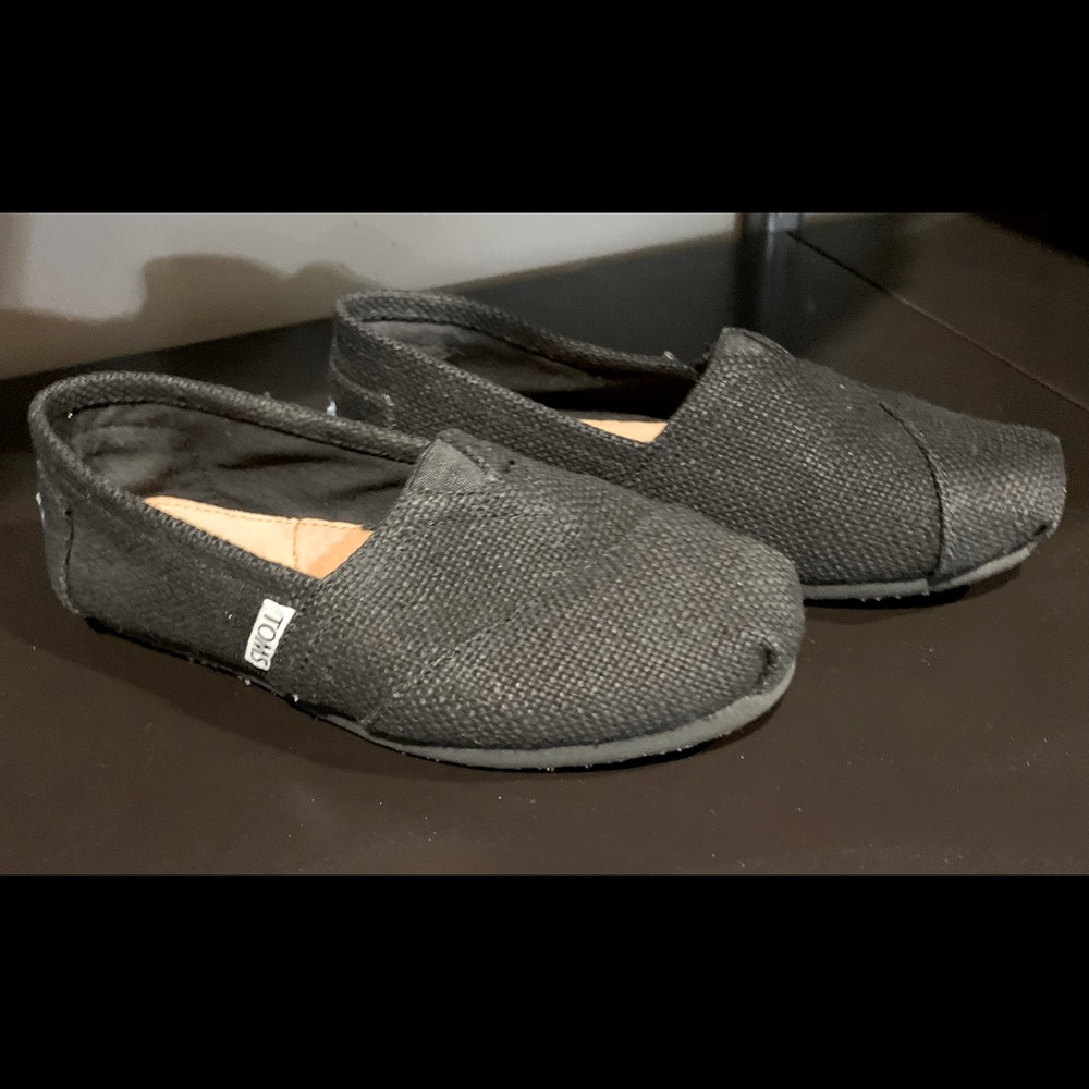 TOMS shoes